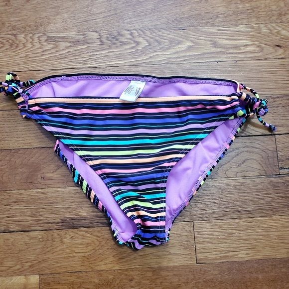 🌻 Arizona | Striped Padded Bikini Top and Matching Bottoms - Picture 2 of 4